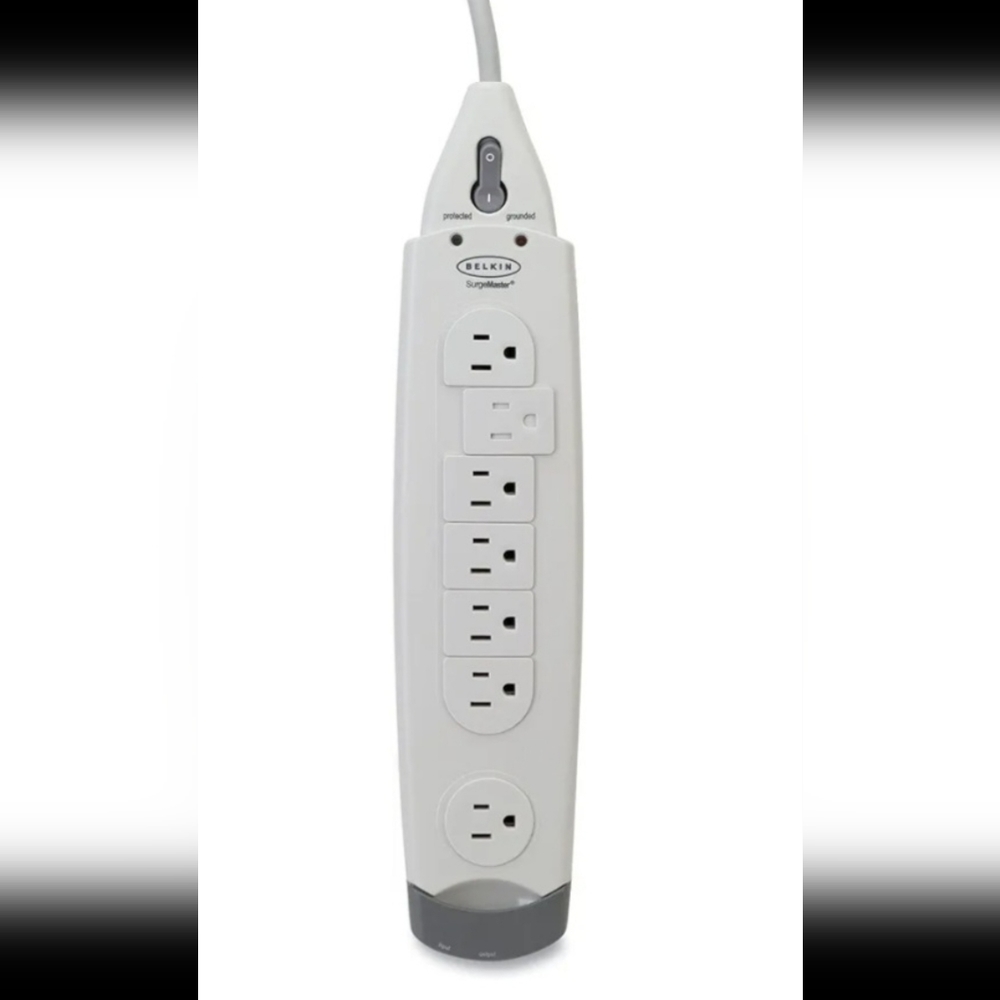 NEW Belkin Surgemaster 6 Outlet Connectors 8 ft long cord 360° Rotating Plug